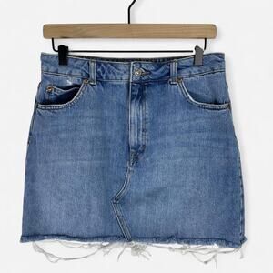 Topshop denim mini skirt light wash frayed hem size US 8